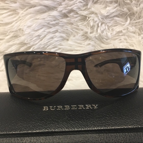 Burberry Sunglasses - Picture 2 of 6